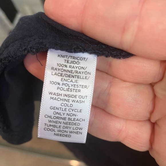 Loft Sleeveless Top Navy Blue Medium Petite Lace Blouse MP Layered Overlay - Picture 6 of 9